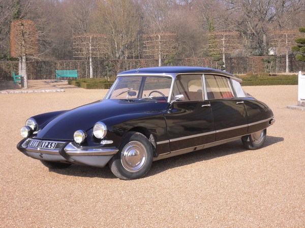 Musée Communication-004 - DS Collection JFG-VGA.jpg