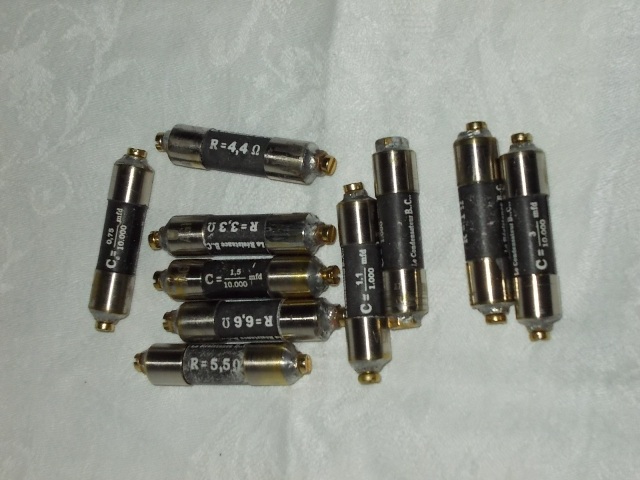9 2 Repliques Composants RC.jpg
