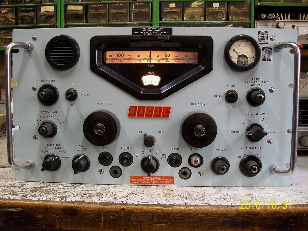 Racal RA-17L reduit 3.JPG