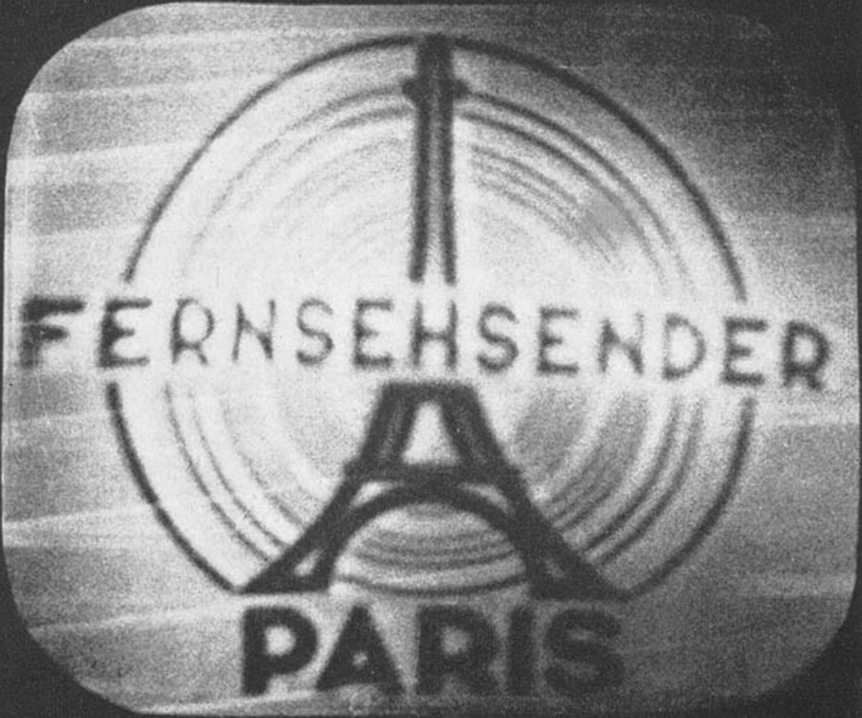 Paris nazi transmitter 1943 2.jpg