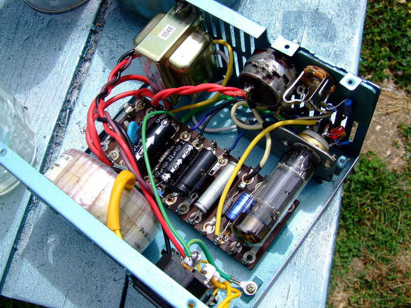 ampli guitare int.jpg