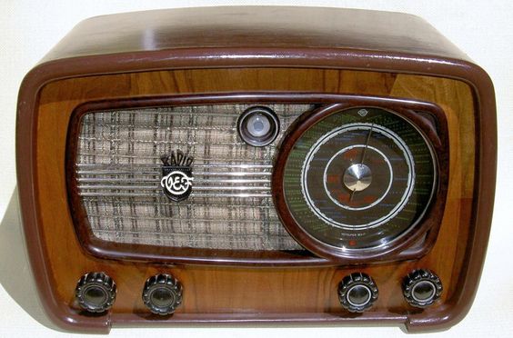 Радиоприёмник ВЭФ М-517 1947 Latvia