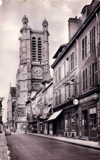 Magasin Tout pour la radio publicité TSF à TROYES - Rue de la Cité.jpg