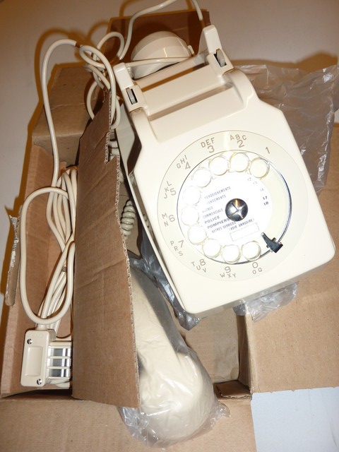 S 63 blanc THOMSON CSF marché du 19.2.81..JPG