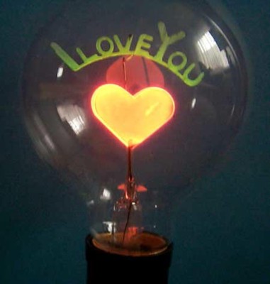 LampeLove2red.jpg