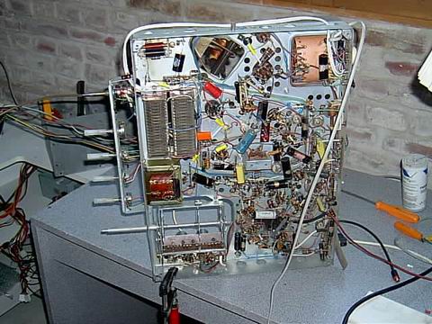 teleavia tube change vue chassi pres md.jpg