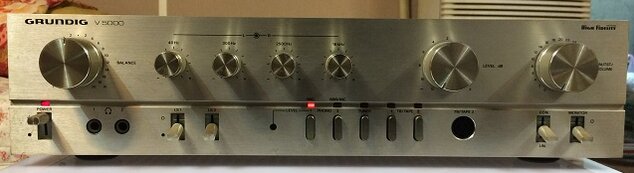 GRUNDIG V5000.PNG