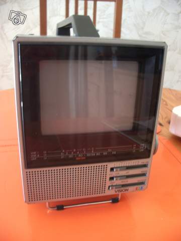 Vision P-5 Color TV 5 inch PAL BG + SECAM L SCART Connector-01.jpg