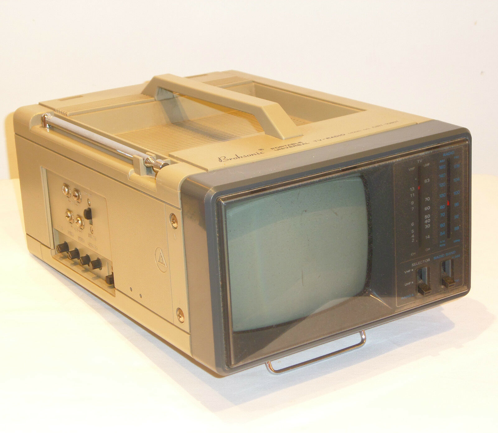 BROKSONIC-CIRT-1080T-TV-RADIO-PORTABLE-1985-VINTAGE-Funzionante.jpg