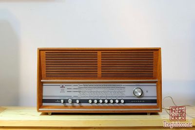 Radio GRUNDIG RF160 (2)_opt.jpg