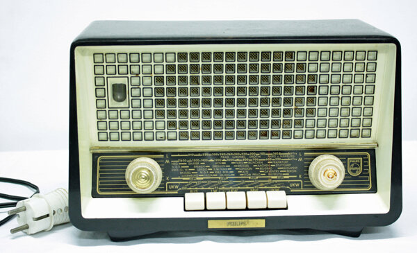 Philips Philetta de Luxe 274 LW-MW-SW-FM-01.jpg