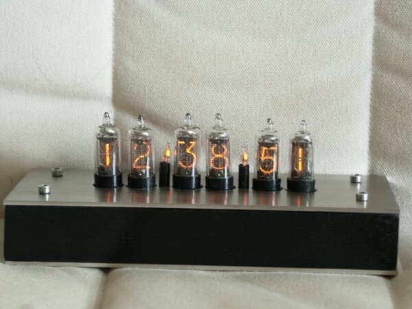 Nixie Clock01-VGA.jpg