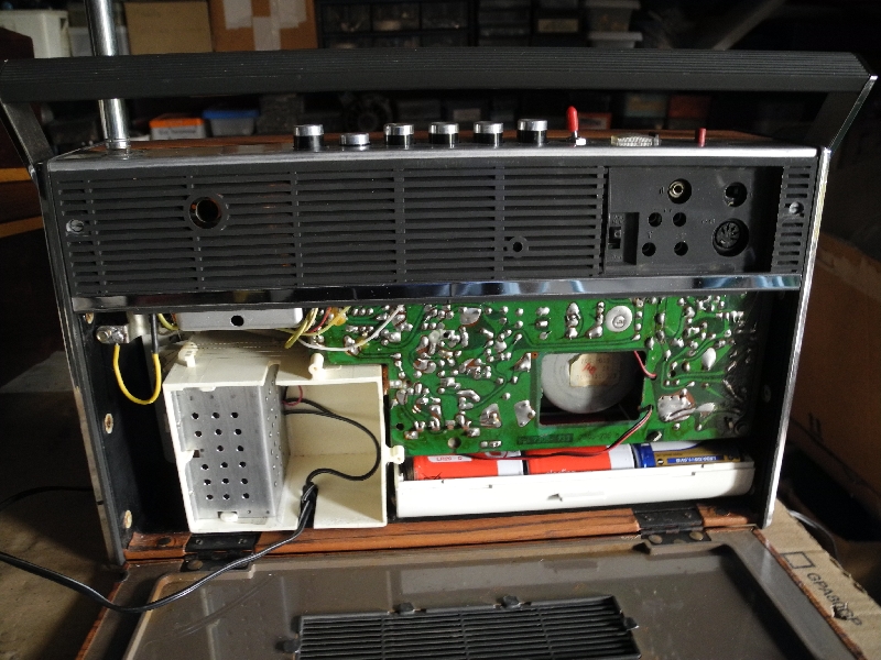 Grundig Boy 20 Transistor Vintage à Réparer - Pour Pièces