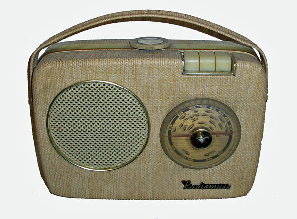 Radiomuse_Transistoria 587-lt.jpg