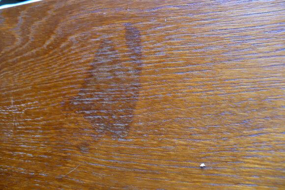 Tache sur bois vernis caisse - Technique - Forum Retrotechnique