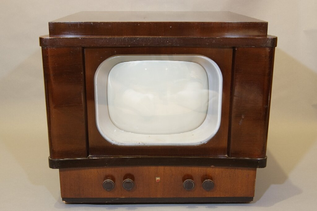TV Philips TX402A29 de 1949 a.jpg