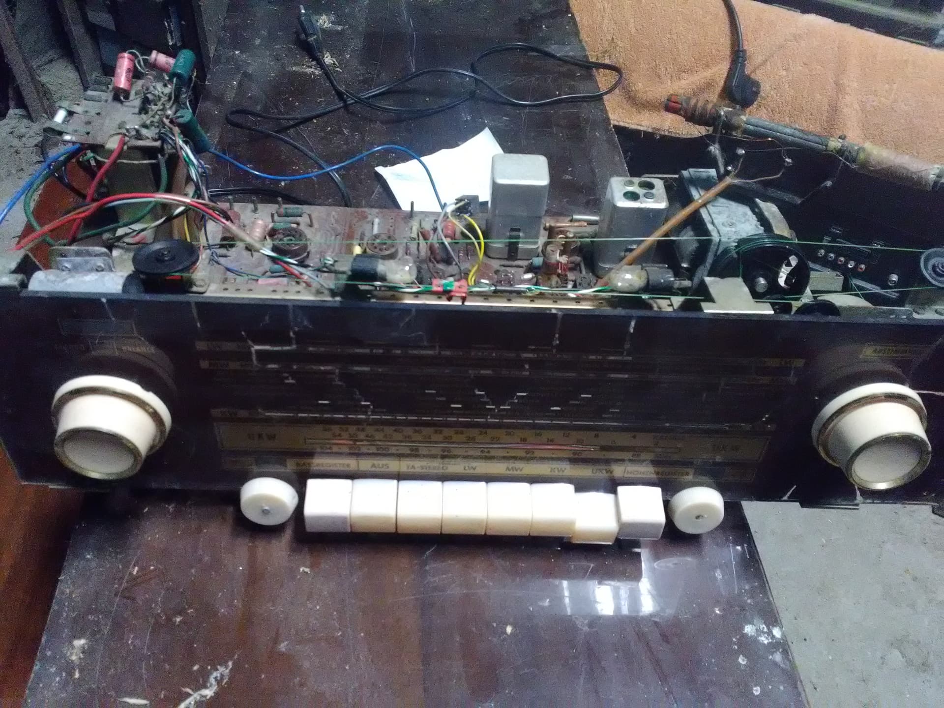 RARE TOURNE-DISQUE TELEFUNKEN Diskus pour pièces ou à restaurer Beau