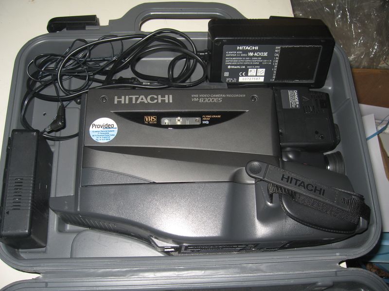 Hitachi VM8300ES.JPG