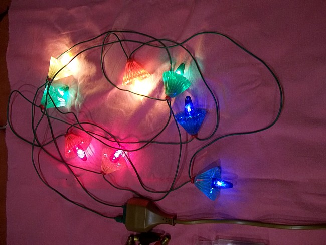 guirlande%20et%20lampes%20fl%20ecl%20joie%20phip%20all%20red