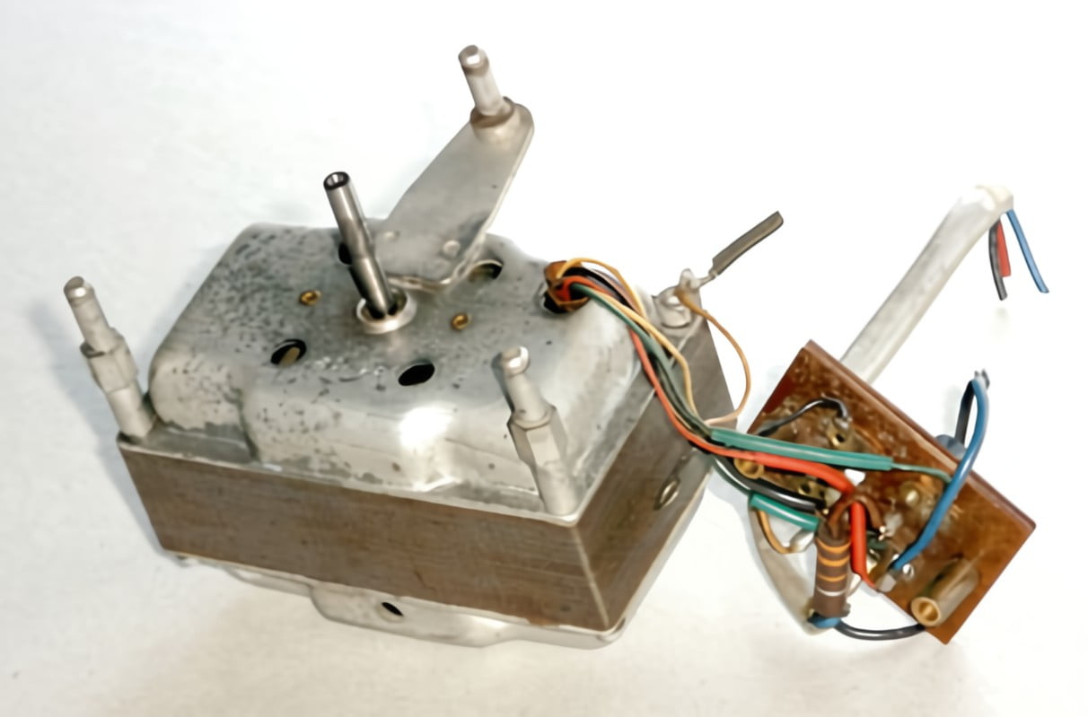 Moteur platine Thorens 78 tours / rpm turntable engine RAL 1950 Cadence