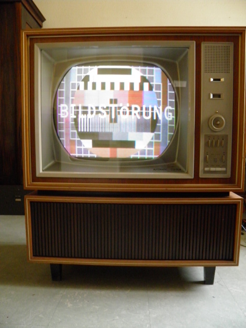 Philips 21KX100A PAL Prototype Color TV 21 inch Roundie-01.jpg