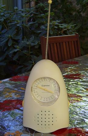 Petit poste FM design.JPG
