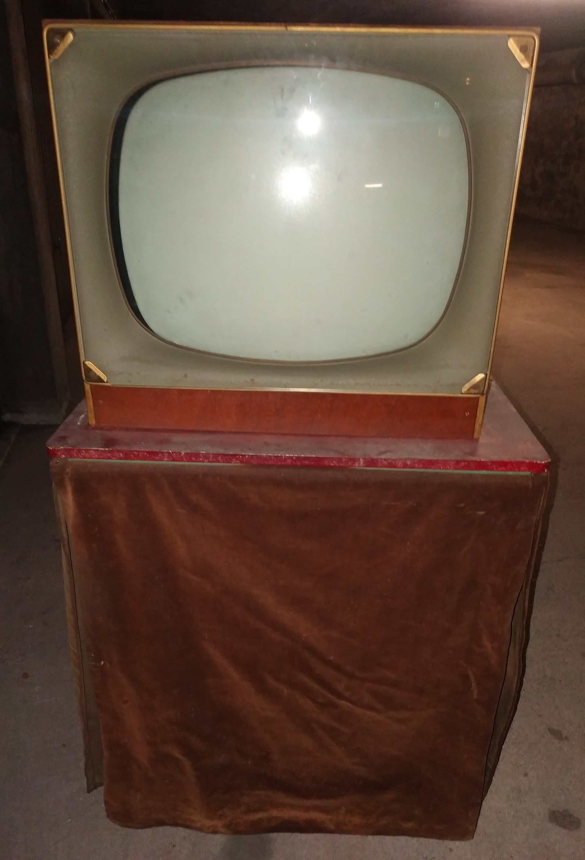 [DON] Télé à tubes de construction amateur + divers transfo - Troc ...