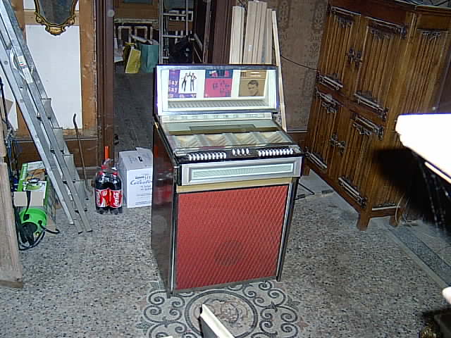 juke box jupiter vue generale.jpg