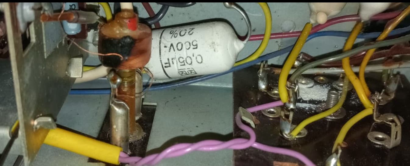 Pourriezvous m'aider à réparer mon poste de radio Siemens — free download