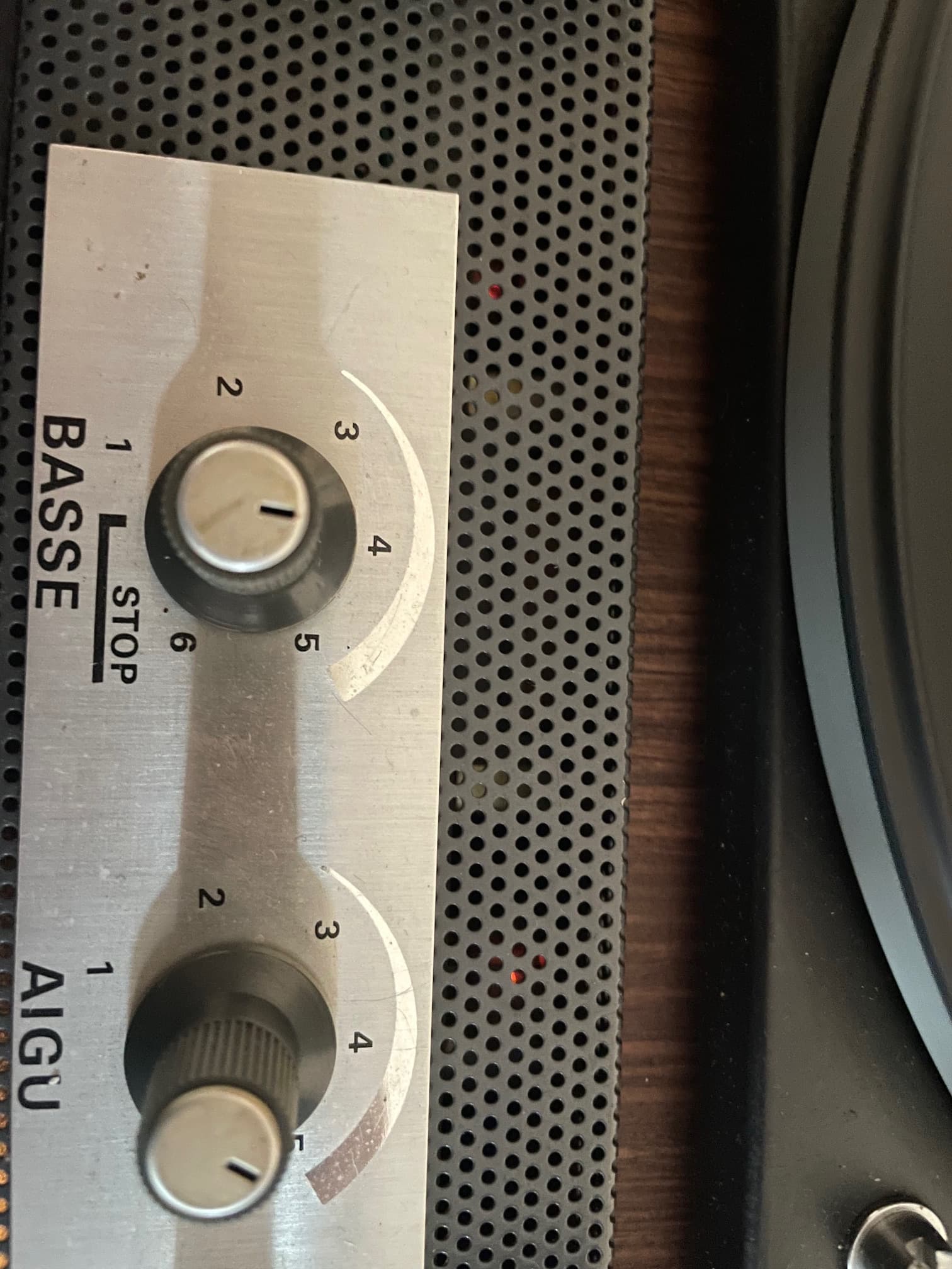 Disque Horaire De Stationnement Rhutten 260008 – Simili Cuir Avec Bords Cousus – Pour Indiquer L'heure D'arrivée – Fabriqué En Italie