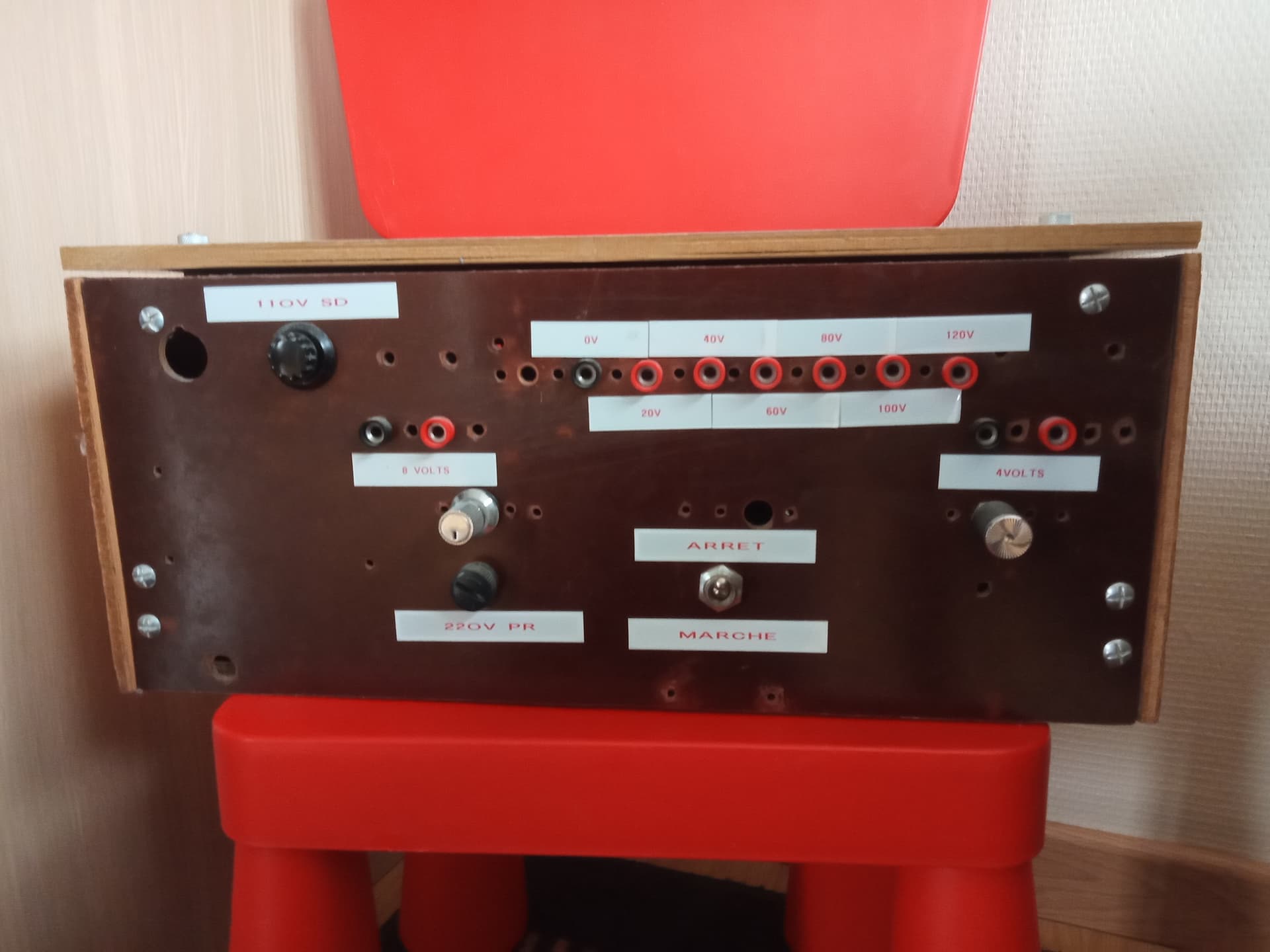Alimentation Multitensions Pour Poste Batterie Ou Preampli