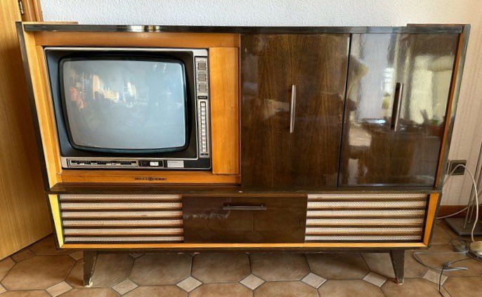 loewe _radio_tv_TV