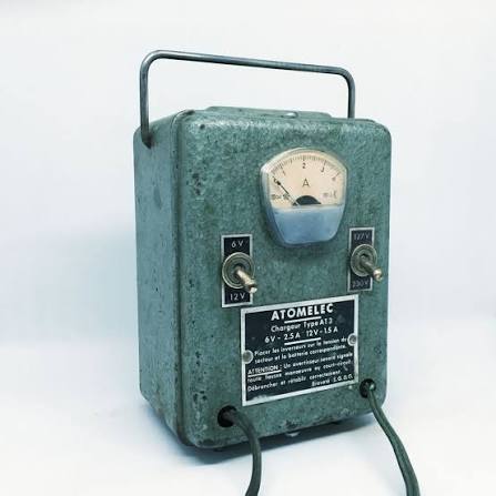 Ancien chargeur atomelec AT4
