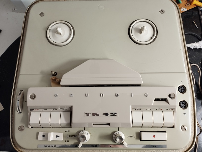 Magnétophone à Bande Grundig TK47 Stéréo Vintage - Sans Bobines - état Fonctionnel